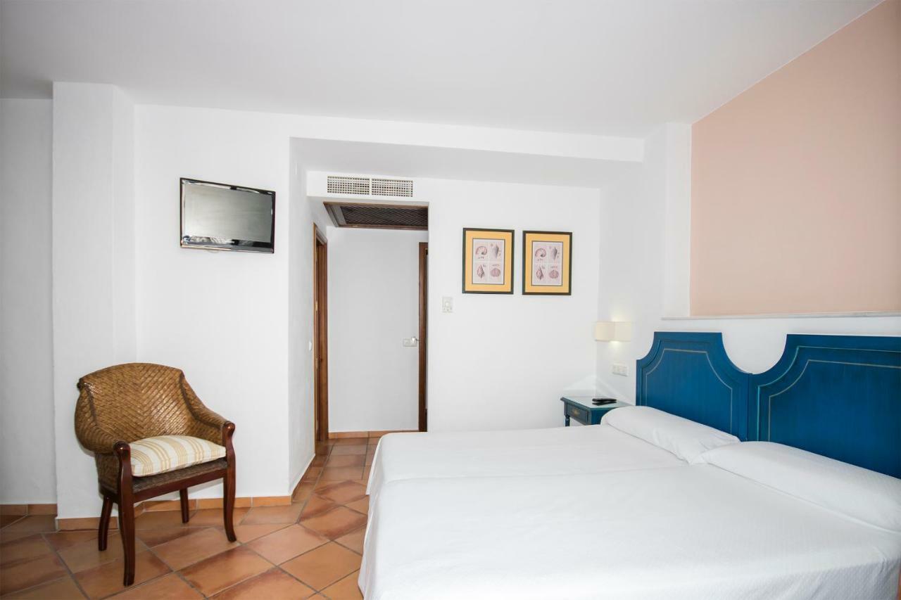 Hostal Dona Lola Marina Zahara de los Atunes Dış mekan fotoğraf
