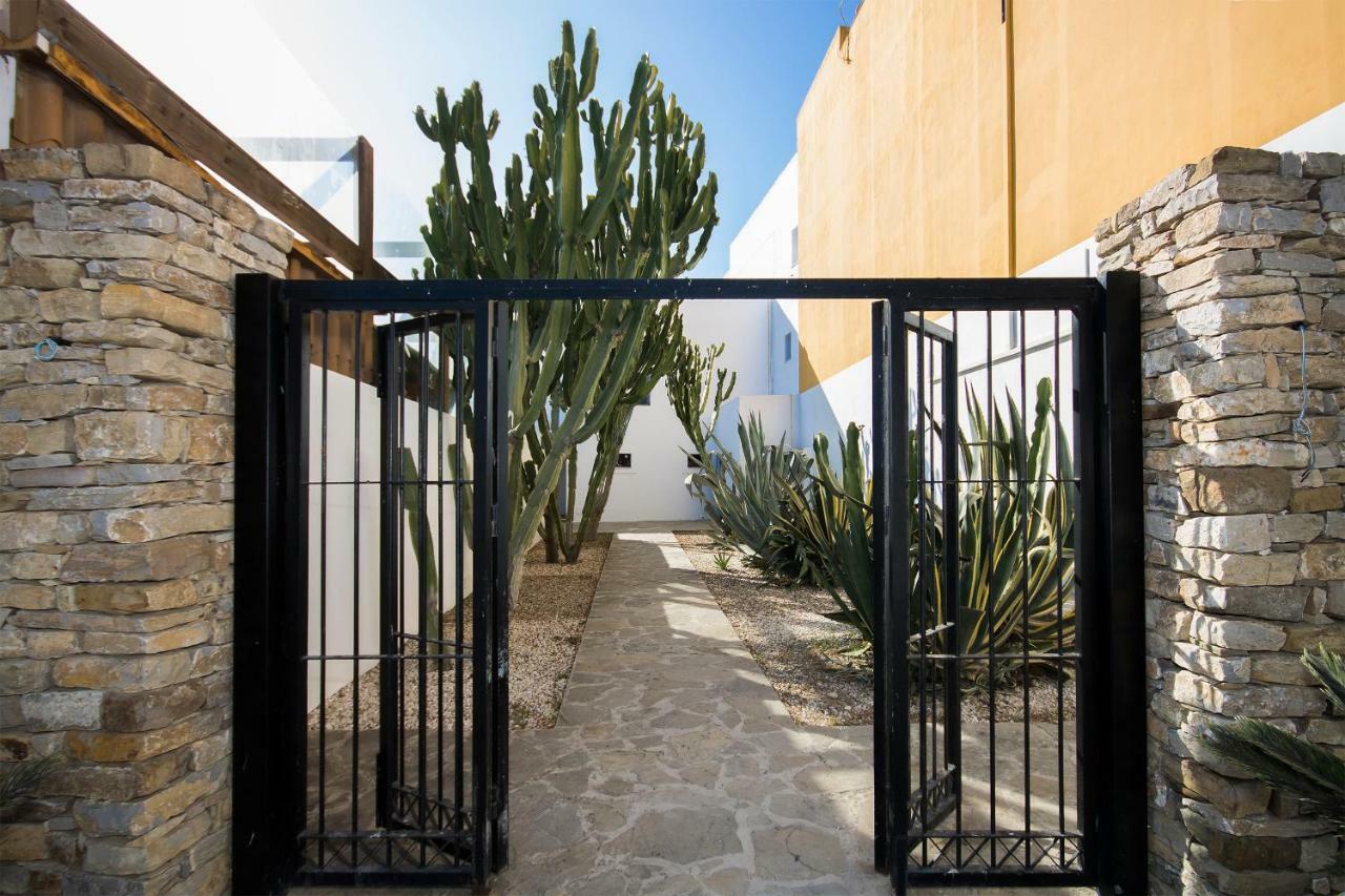 Hostal Dona Lola Marina Zahara de los Atunes Dış mekan fotoğraf