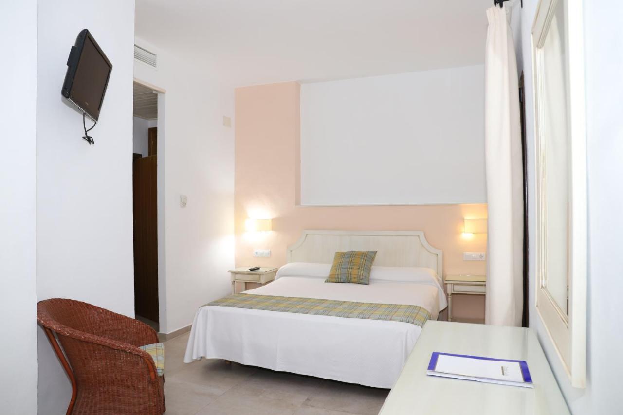 Hostal Dona Lola Marina Zahara de los Atunes Dış mekan fotoğraf