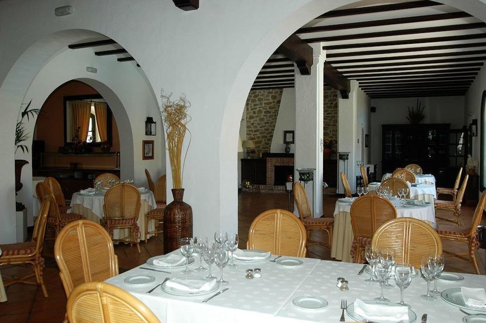 Hostal Dona Lola Marina Zahara de los Atunes Dış mekan fotoğraf